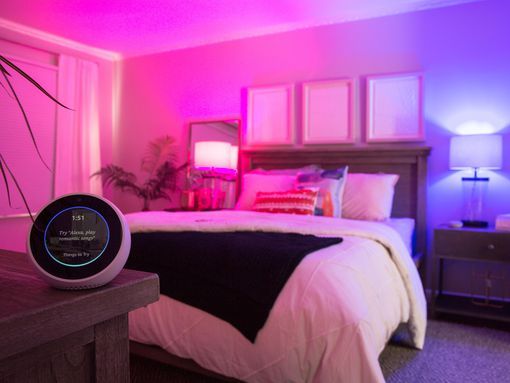 SMART LIGHTING & DECOR GADGETS